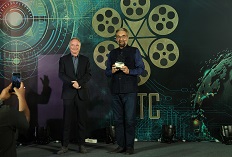 IFTC Awards - Truls Kontny, Former Head of Norwegian Film  & EUFCN to Kabir Bedi