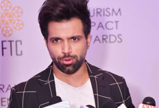 IIFTC Red Carpet - Actor Rithvik Dhanjani addressing media