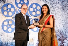 IIFTC Awards – Counsel General of Brazil, Guilherme Patriota presenting to Rammyanee Gosh for Professor Shanku O El Dorado